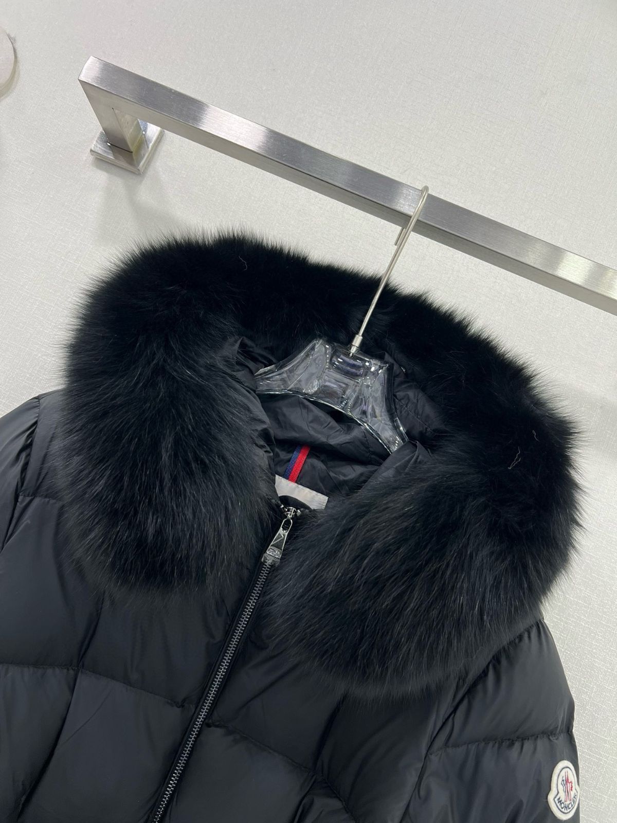 MONCLERモンクレール 黒 ダウンジャケット|本日限定特価|新品 MONCLERモンクレール 黒 ダウンジャケット|本日限定特価|新品