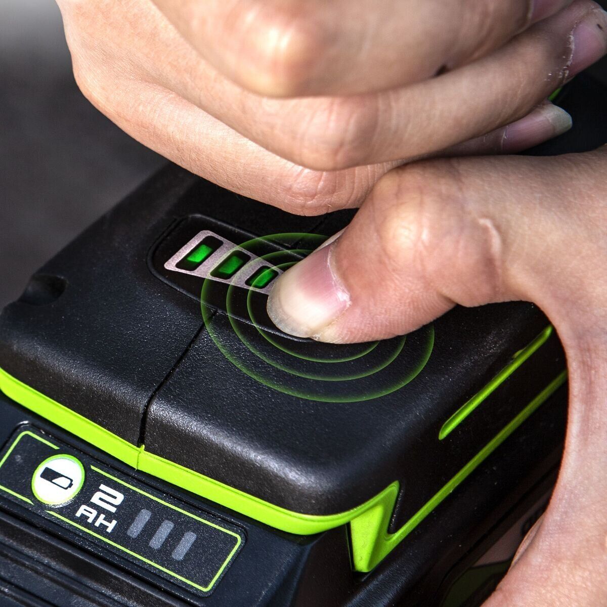 ブラシレスモーター搭載