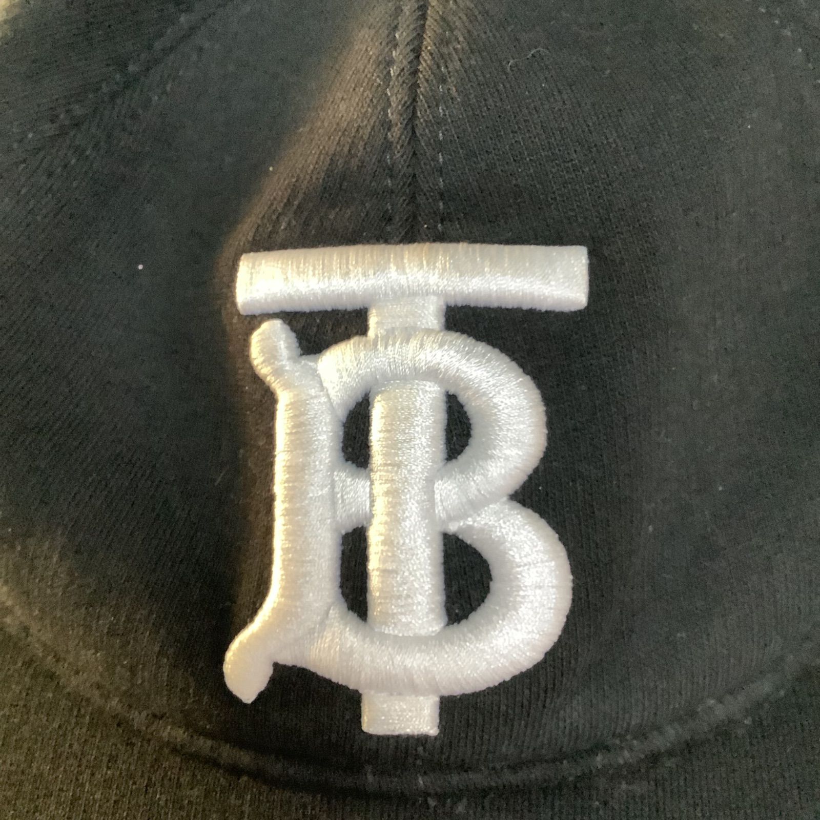 BURBERRYバーバリー　 TBロゴ 帽子 ベースボールキャップ BURBERRY バーバリー TBロゴ ベースボールキャップ 帽子 E-S