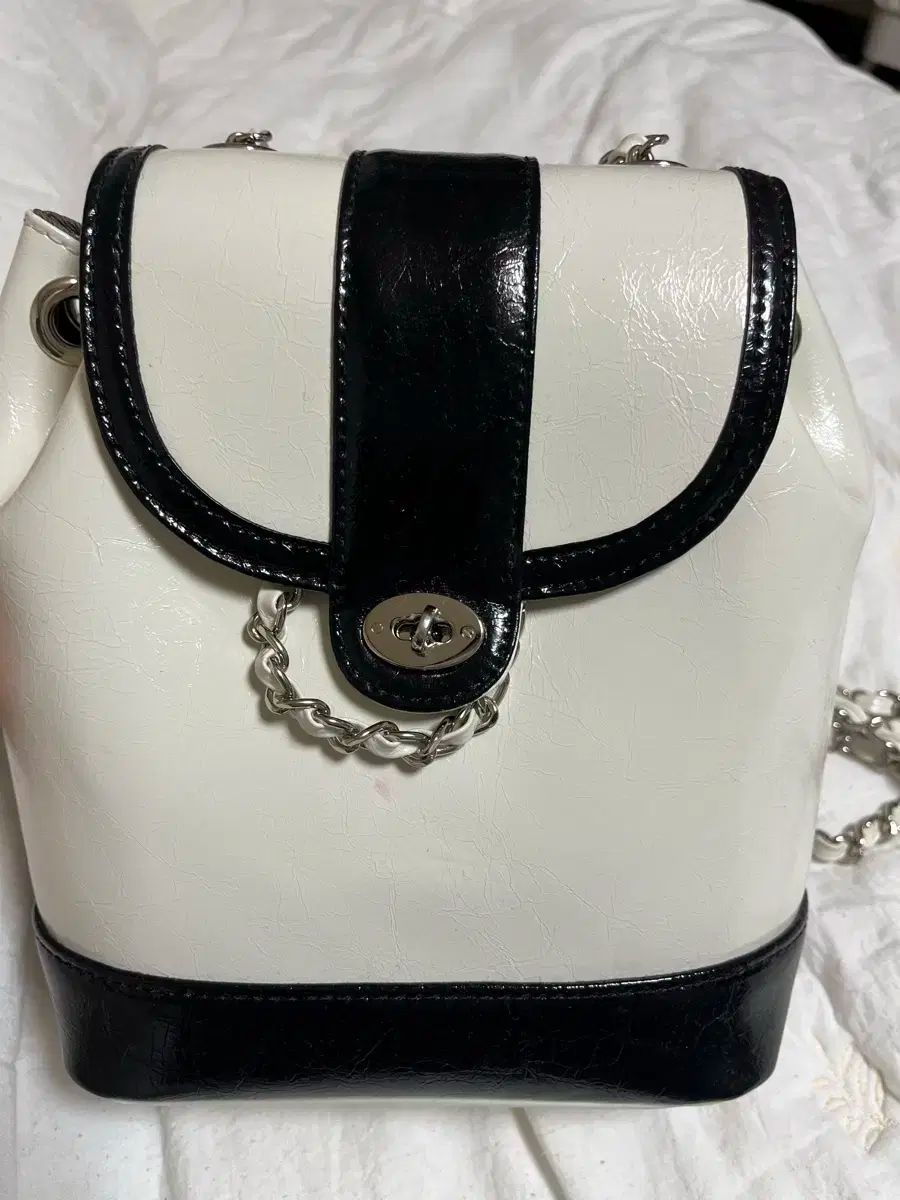 美品　ヴェラ&ミッキー柄リュック・バックパック　激レア限定品 美品 ヴェラ&ミッキー柄リュック・バックパック 激レア限定品