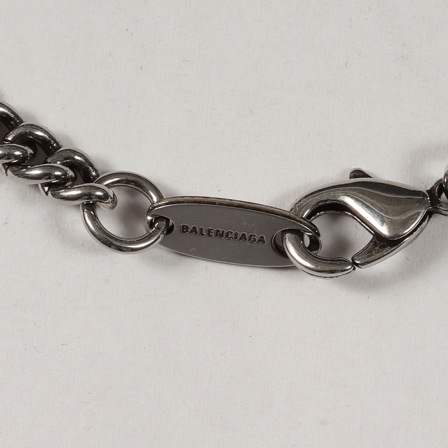 美品 BALENCIAGA バレンシアガ 現行モデル Typo Metal ロゴ