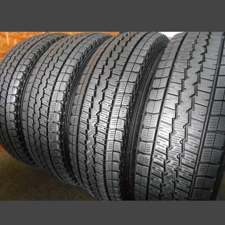 ヴォクシー純正ホイール＆23年製スタッドレス205/60R16 バリ溝