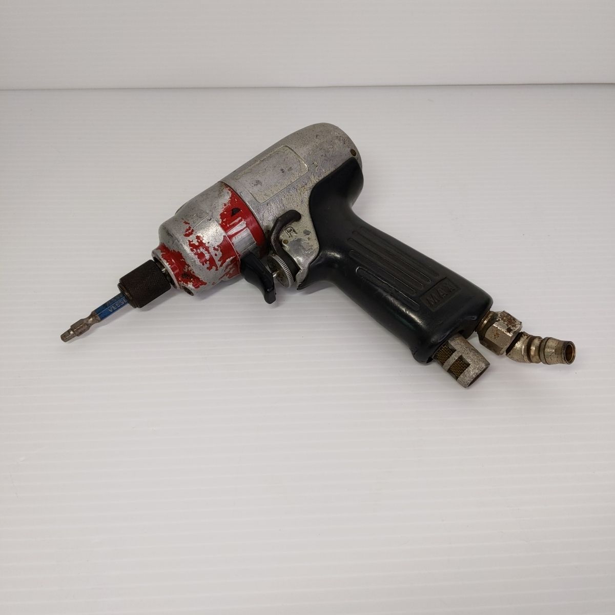 中古品】マックス エアインパクトドライバ ケース付 エア工具 