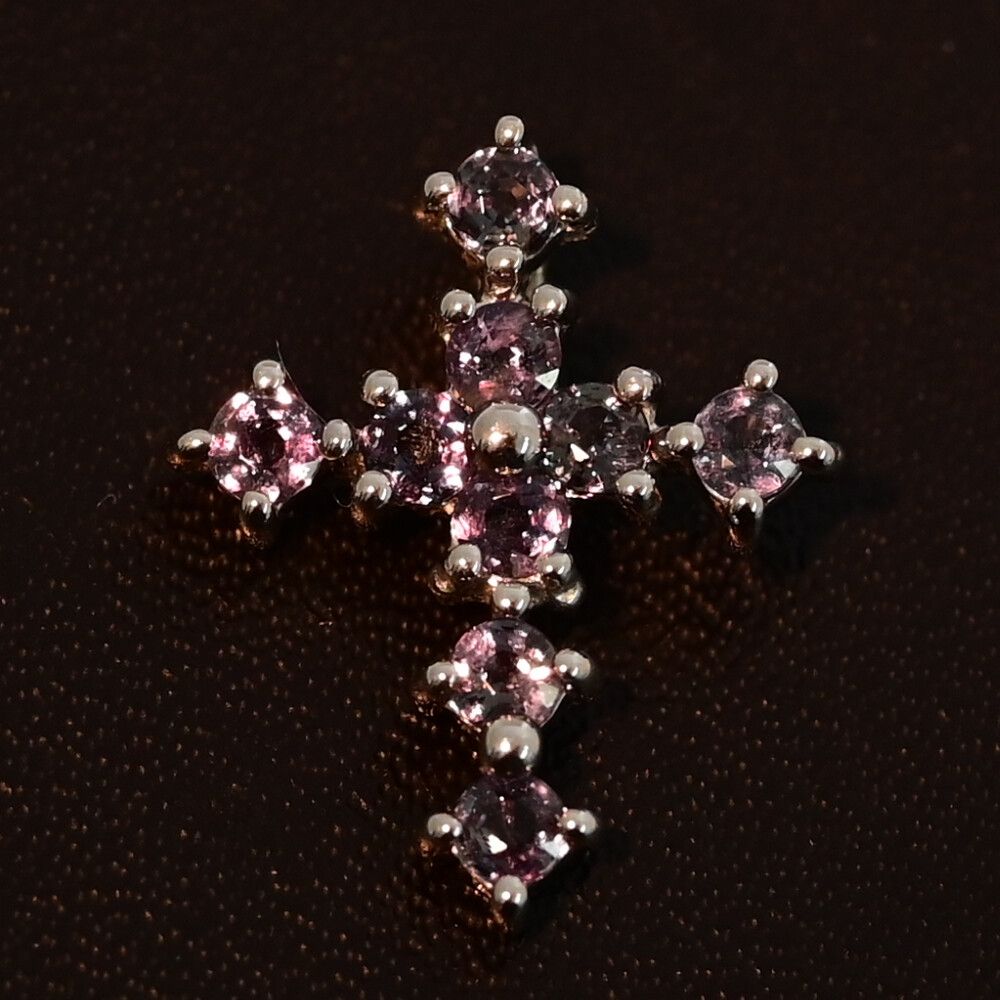 0.59ct クロスモチーフ･アレキサンドライトペンダントトップ Pt900-2.1g グリーン 翌日配送可 ♀ N レディース 589515