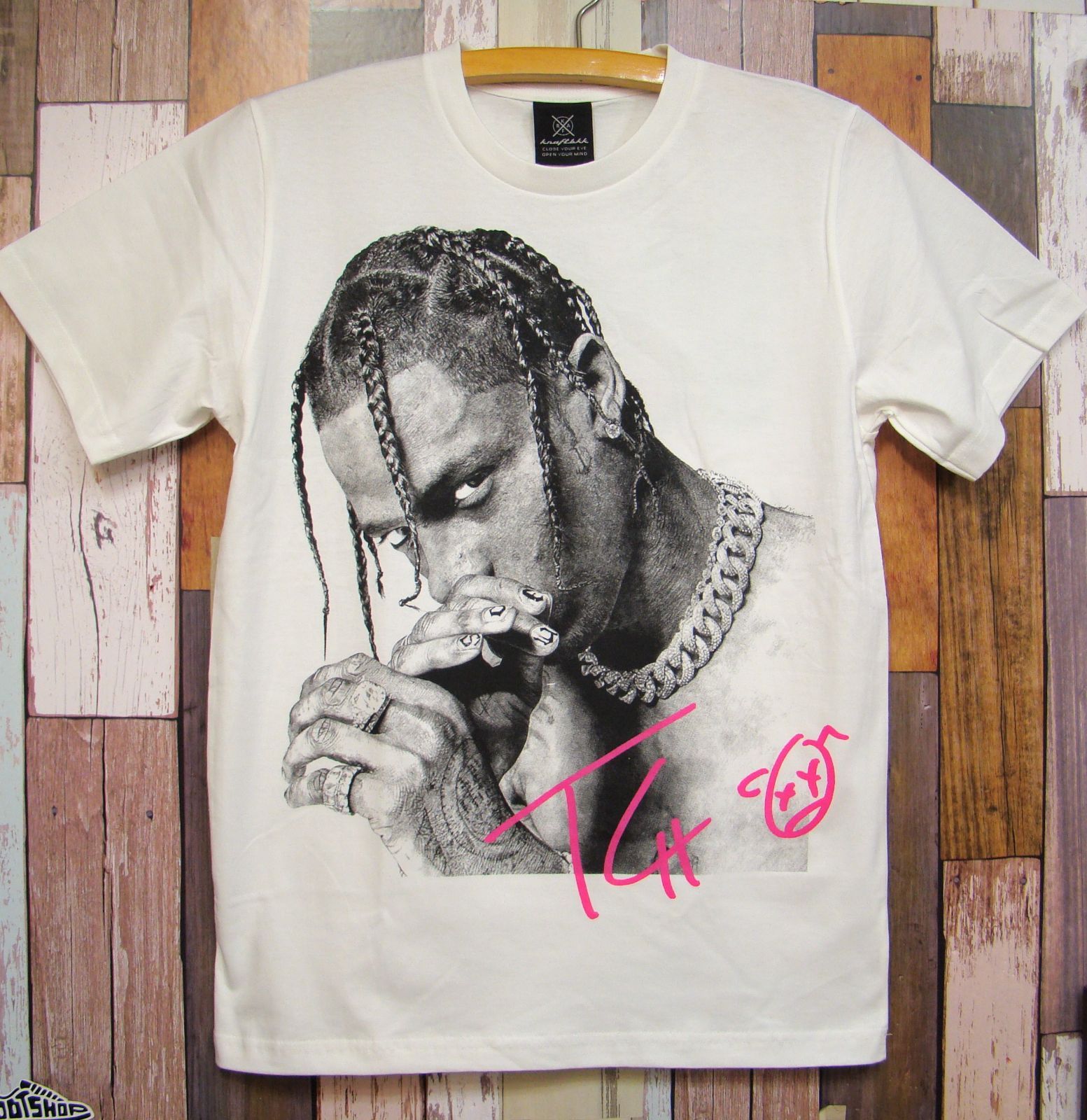 Travis Scott トラビススコット Tシャツ