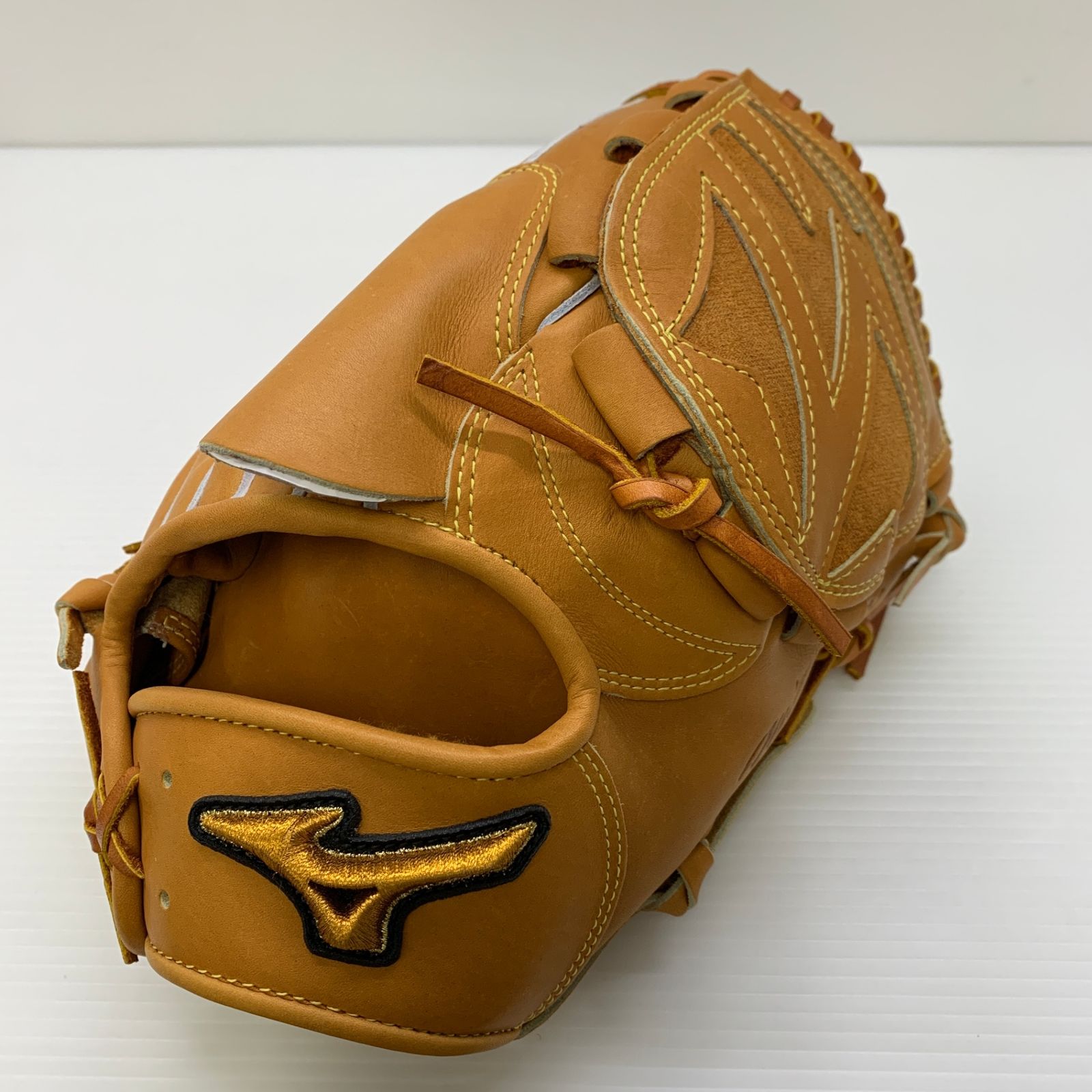 ミズノ MIZUNO ミズノプロ 硬式 大人 一般 投手用 グローブ ピッチャー グラブ 右投げ 1AJGH10601 タグ付き 野球 6139