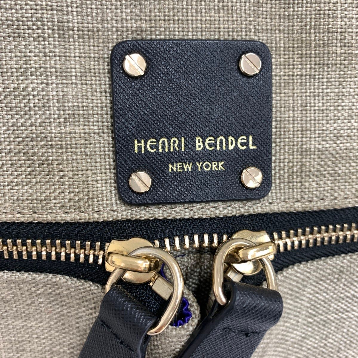 HENRI BENDEL ヘンリベンデル ショルダーバッグ グレージュ