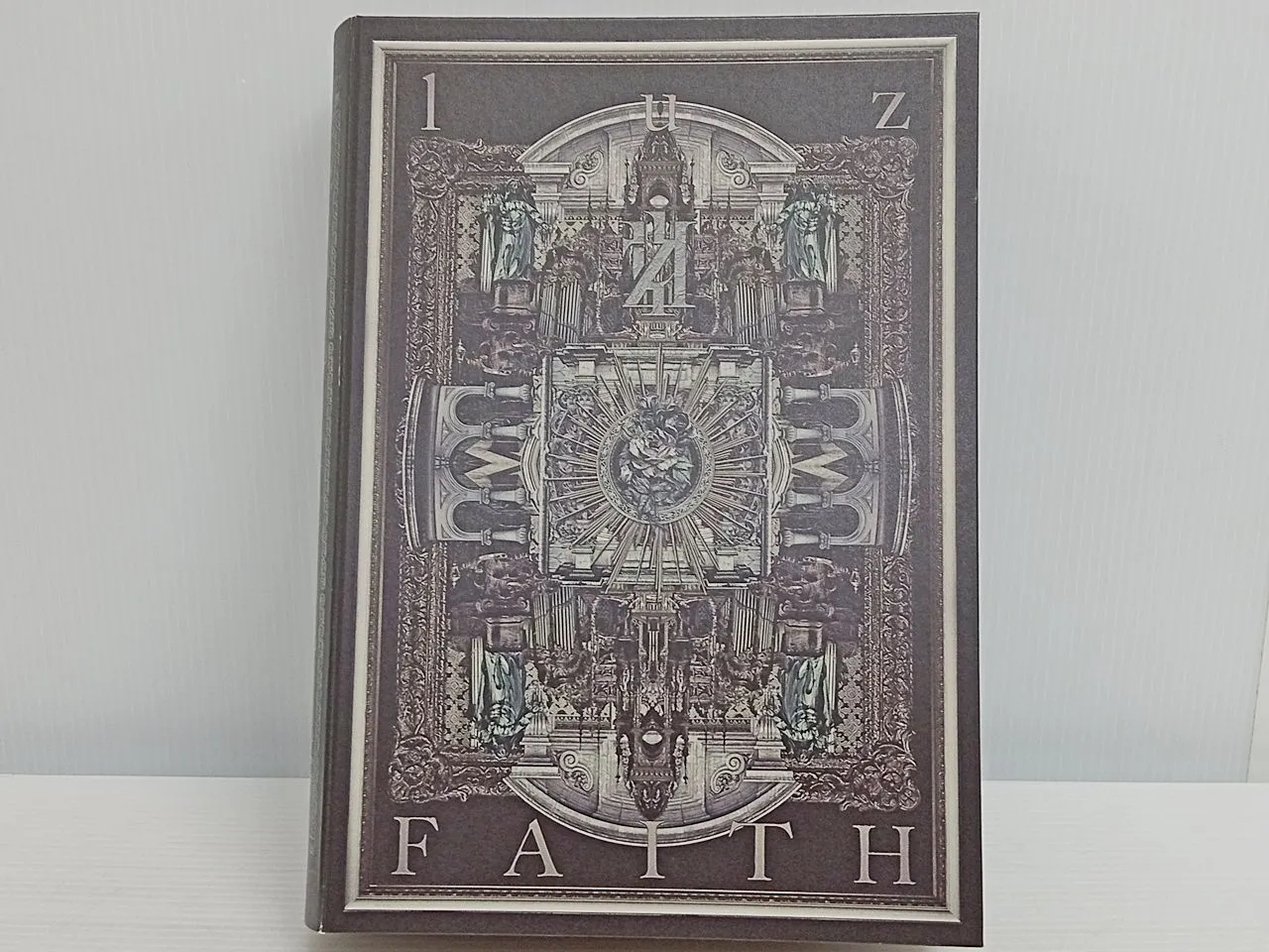 luz FAITH 教典盤[CD+DVD+コンセプトブック］アルバムCD luz FAITH 教典盤[CD+DVD+コンセプトブック］アルバムCDの通販