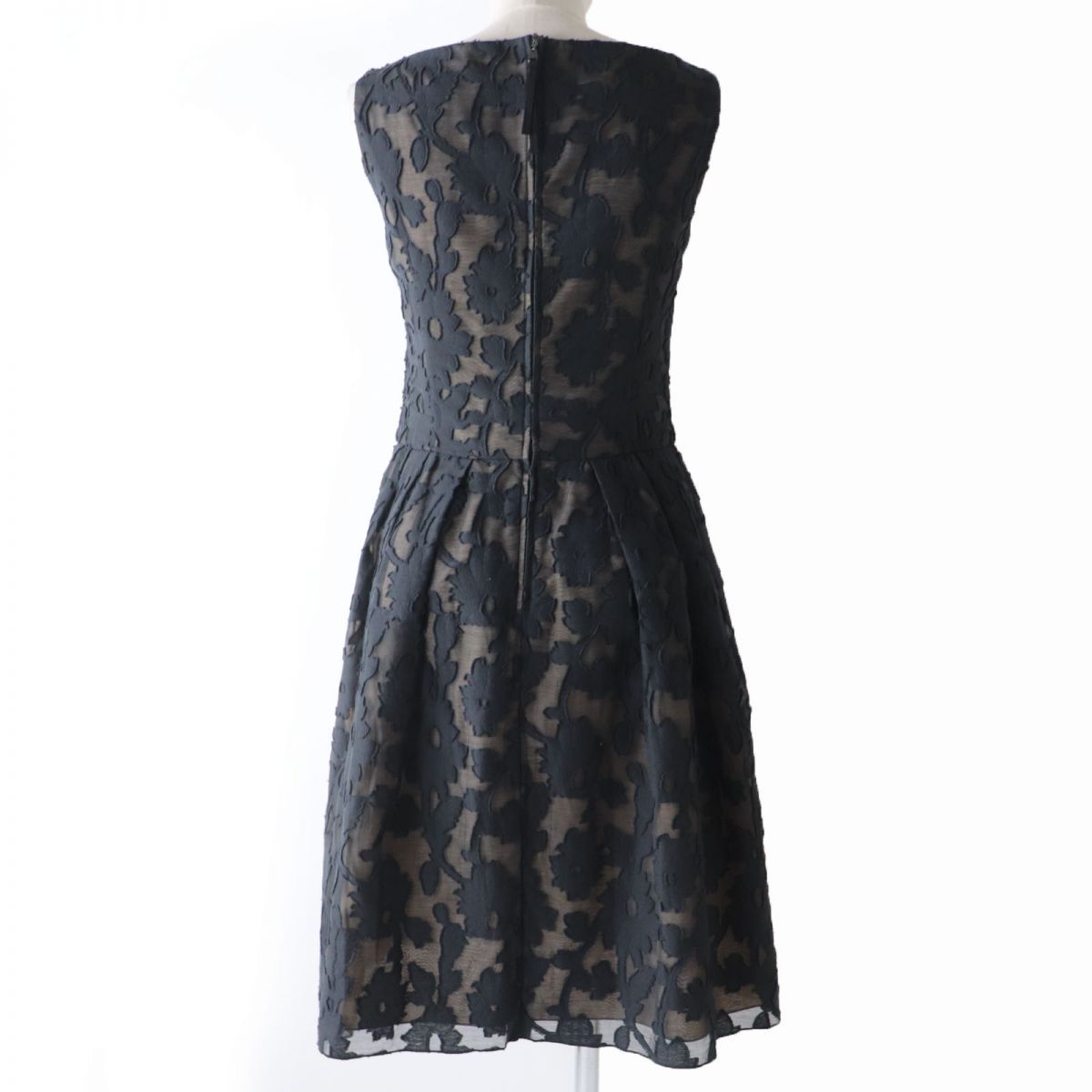 極美品☆正規品 FOXEY フォクシー 34586 ノースリーブ レースリボン 