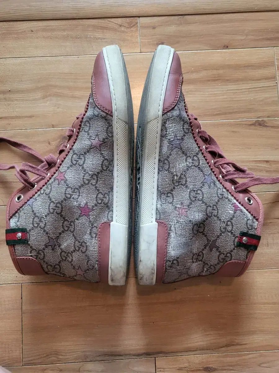 GUCCI グッチ