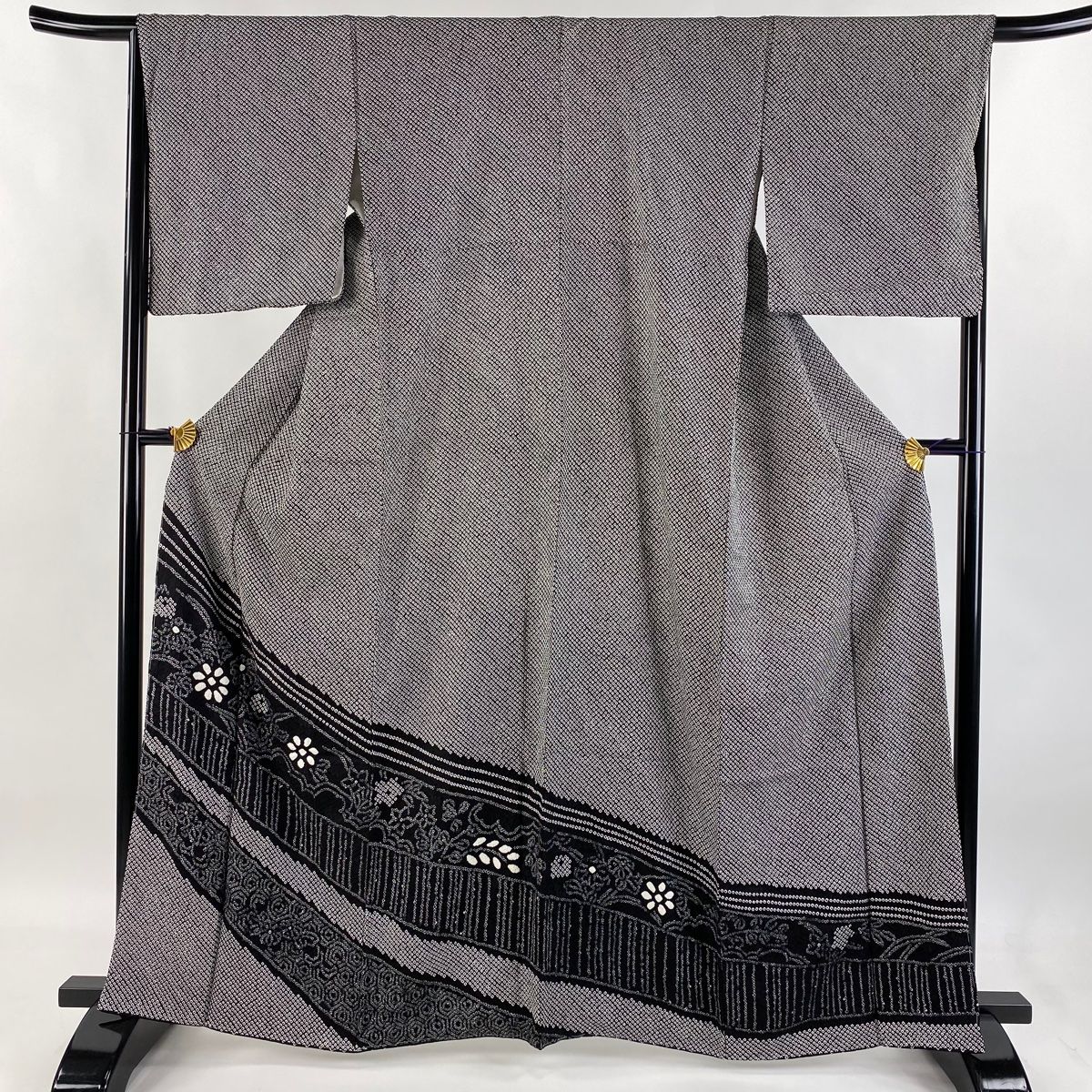 訪問着 身丈162cm 裄丈66.5cm M 袷 花唐草 亀甲 総絞り 黒 正絹 秀品