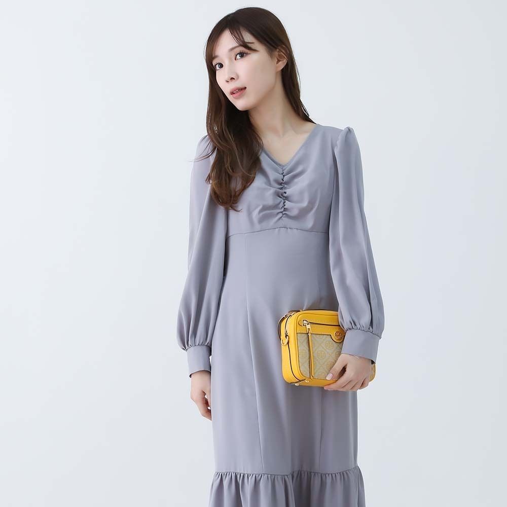 TORY BURCH 79356 703 GOLDFINCH Tモノグラム カメラバッグ 新品 TORY BURCH 79356 703 GOLDFINCH T Monogram Camera Bag Leather