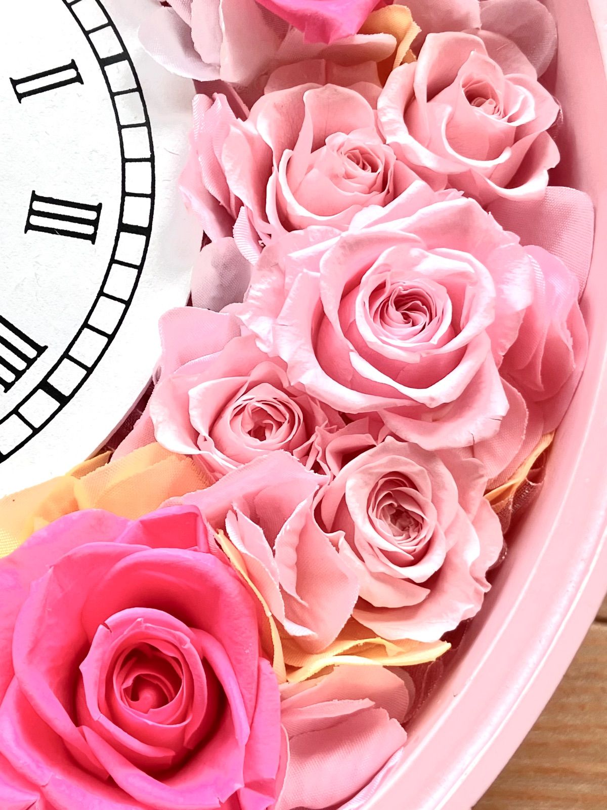 プリザーブドフラワー花時計　母の日　プリザーブド薔薇24個 訳あり24cm プリザーブドフラワー花時計 母の日 プリザーブド薔薇24個 汚れ