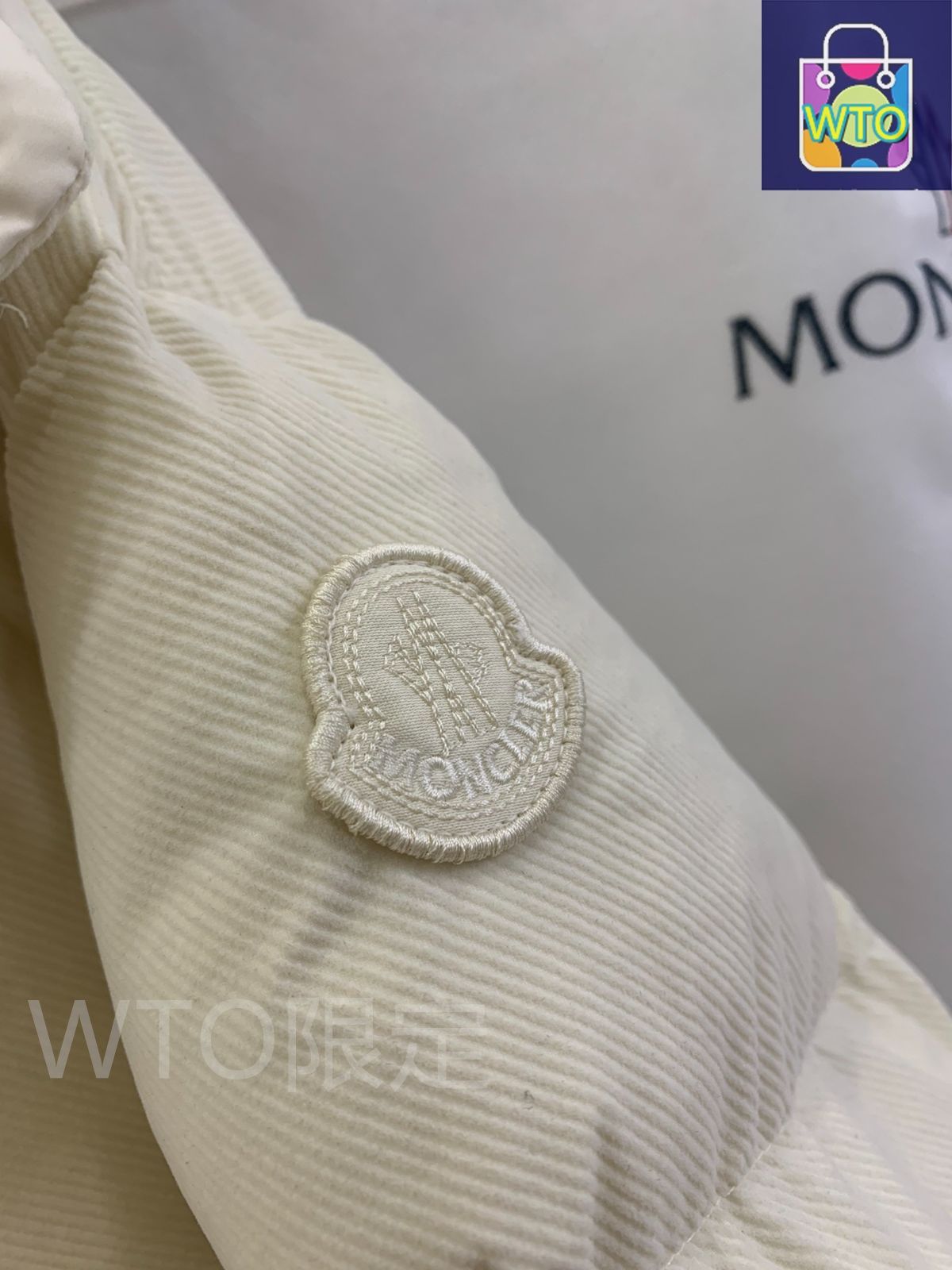 短い植絨の穴 ｜