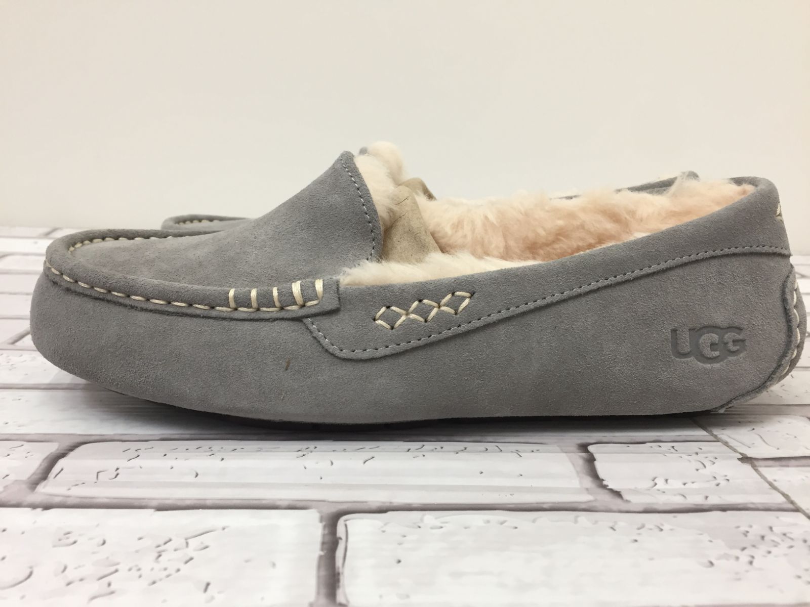 人気の福袋 何でも揃う 新品、未使用 展示品！UGG アグ ANSLEY 26cm