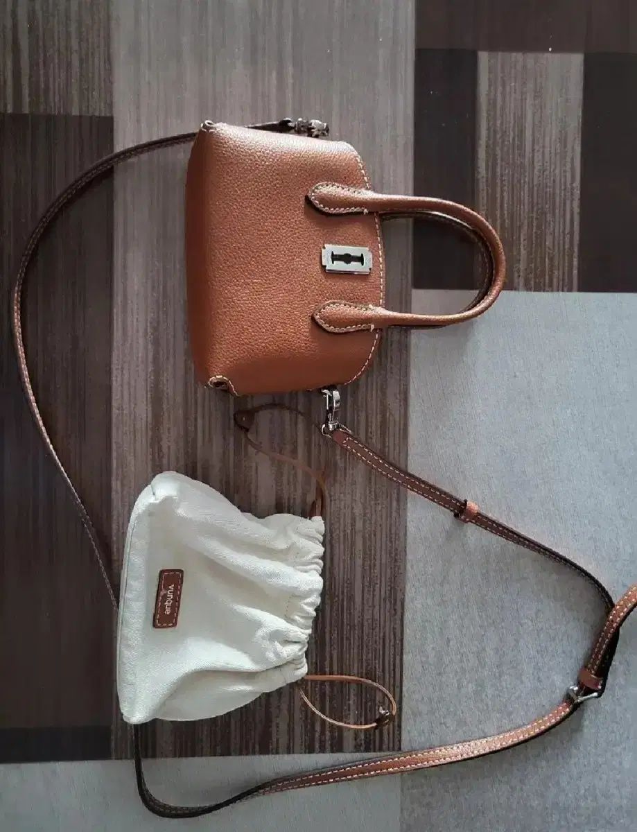 vunque トゥー トーク 헐밋 ミニ ブラウン