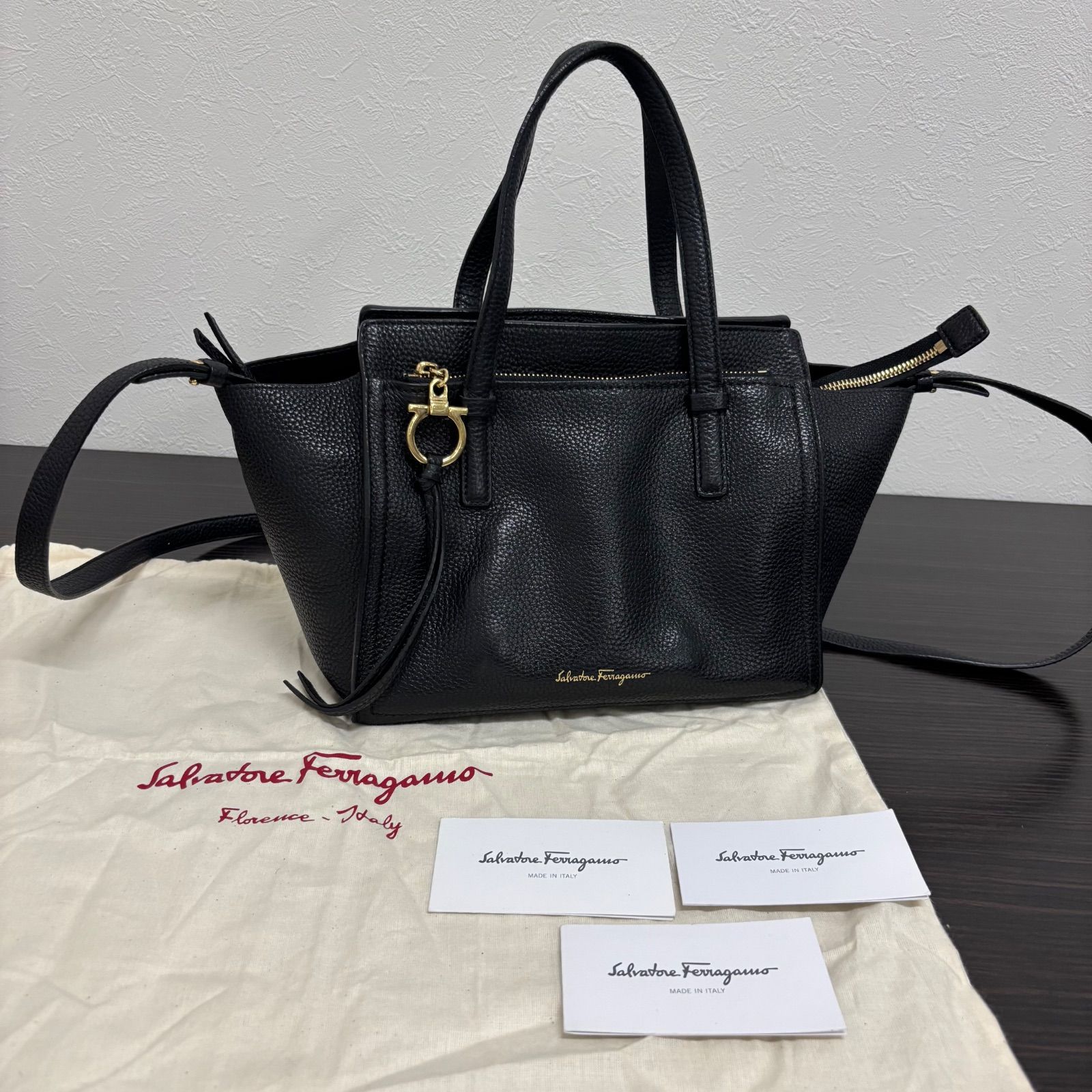 Salvatore Ferragamo サルヴァトーレフェラガモ エイミー ハンドバッグ 