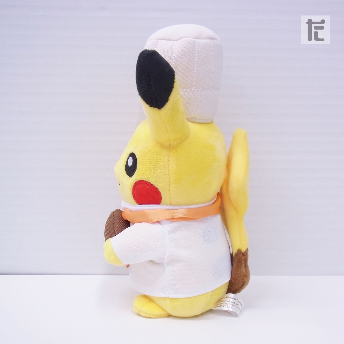 ぬいぐるみ　マンスリーピカチュウ2015、2016 9体セット Amazon.co.jp: ポケモンセンターオリジナル ぬいぐるみ