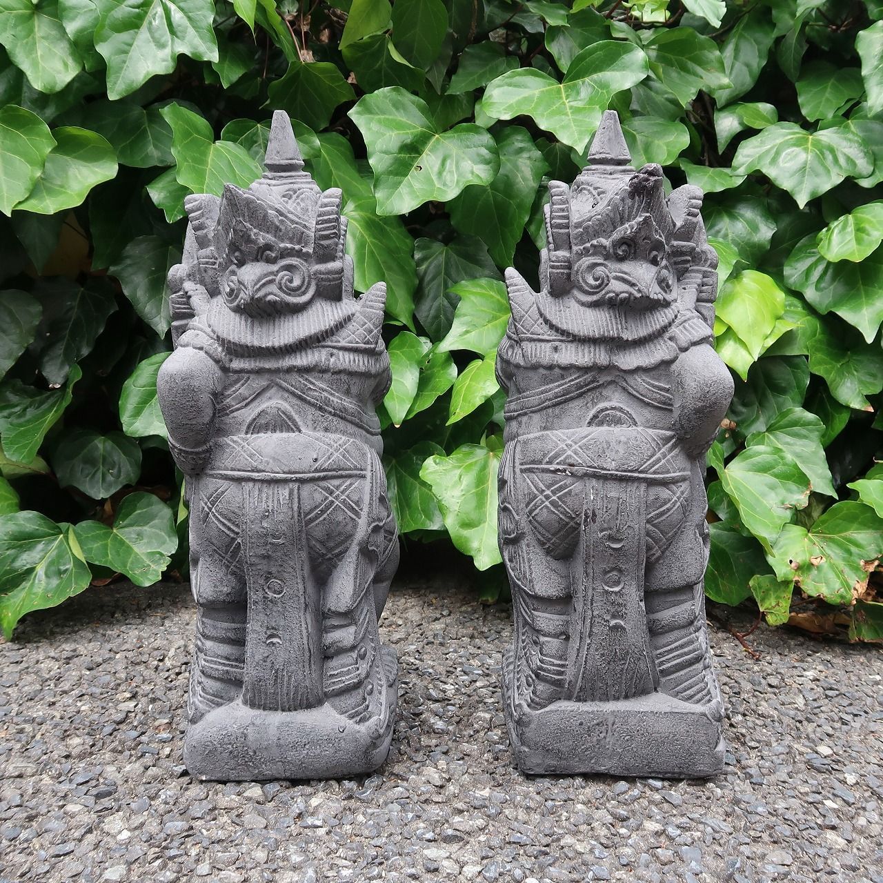 ラクササの石像 45cm 2体セット コンクリート 石彫り彫刻 魔除け ラクササの石像 45cm 2体セット コンクリート 石彫り彫刻 魔除け