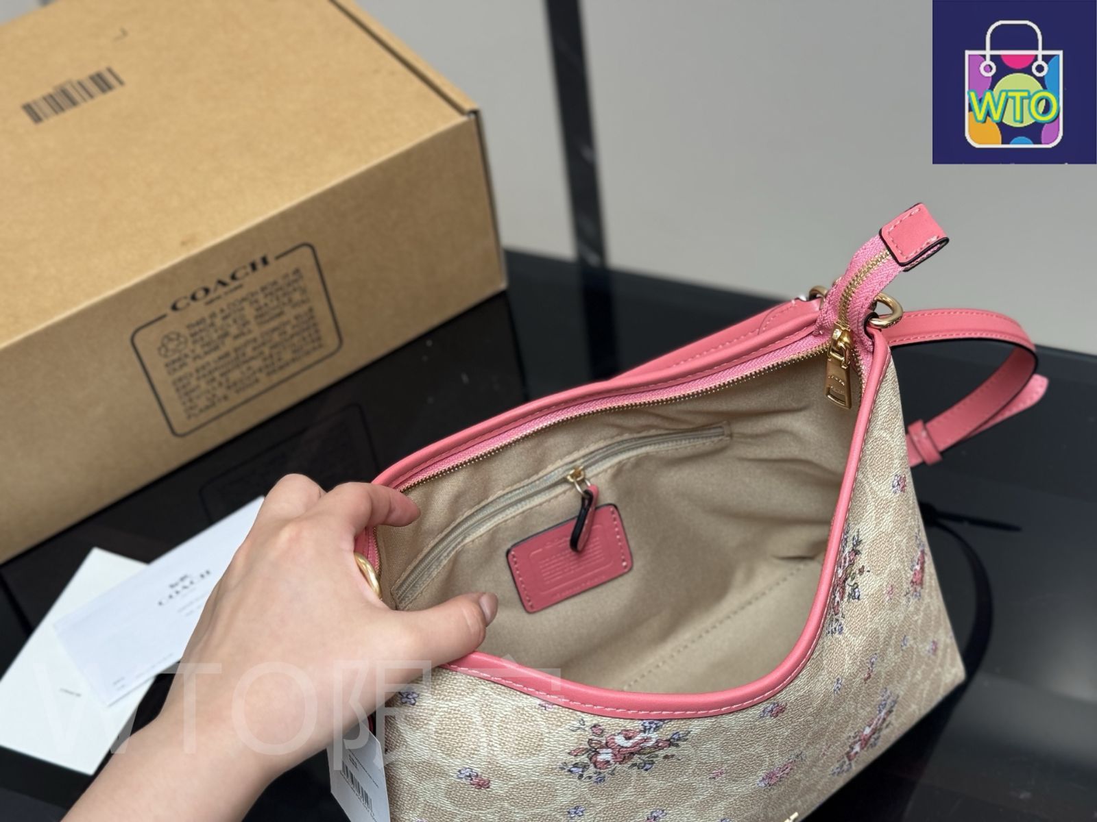 今日WTO】Coach コーチ ローレル ホーボー ストリートバッグ