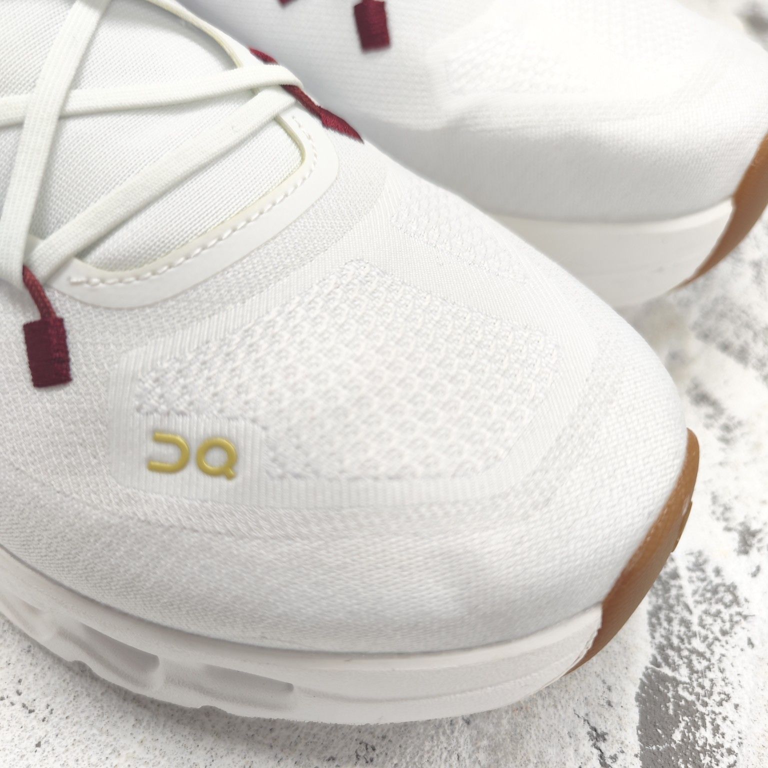 あーちん。Cloudtilt 巳年限定カラー　ホワイト/レッド26.5cm ON Cloudtilt（クラウドティルト）ホワイトレッド スニーカー