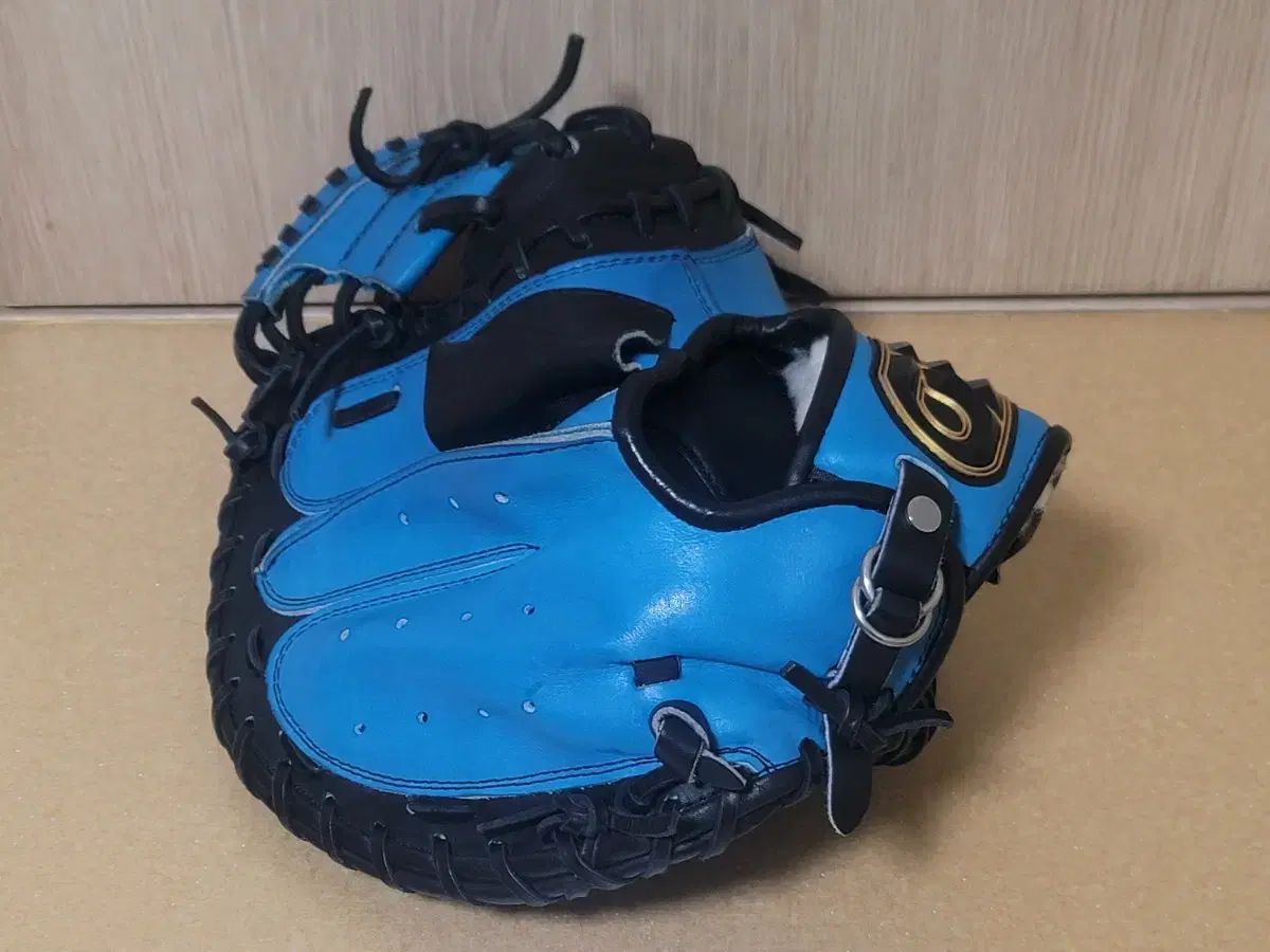 ONE Tシャツ C 90 キャッチャーミット