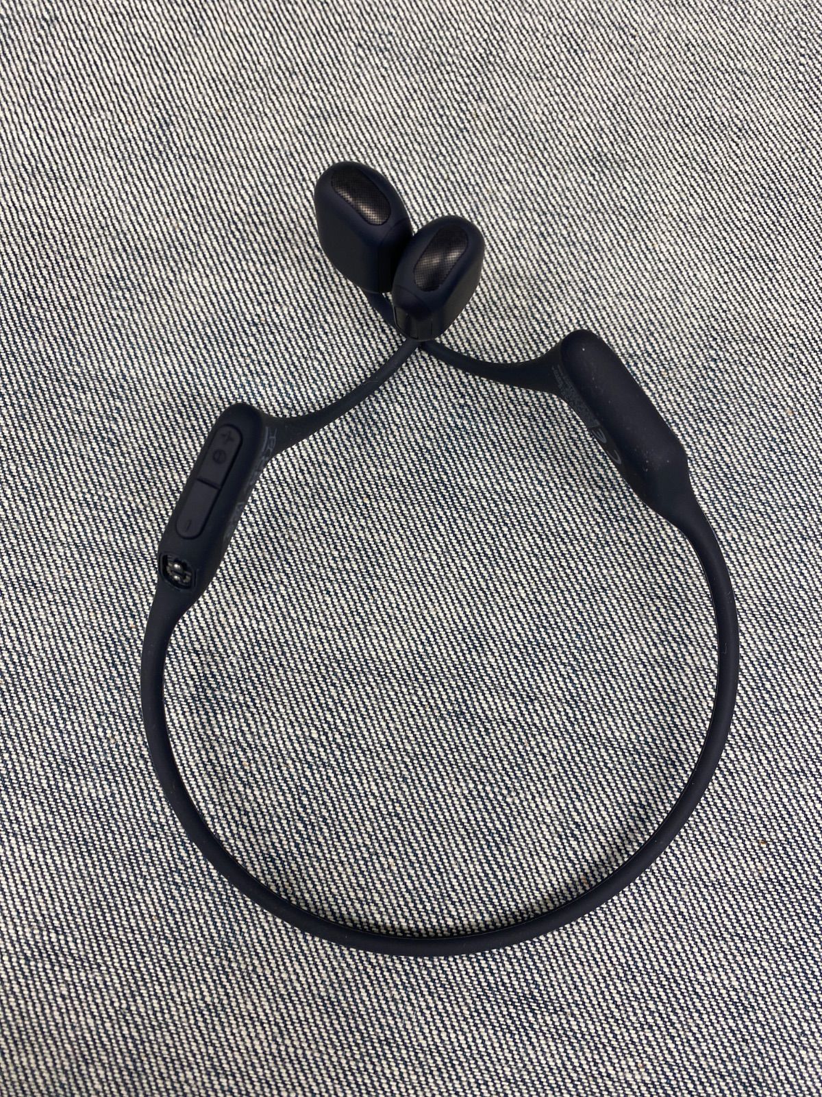 中古品 SHOKZ OpenRun Pro 骨伝導イヤホン C YT25041505 ≪中古品≫ SHOKZ OPENRUN PRO スポーツ骨伝導イヤホン