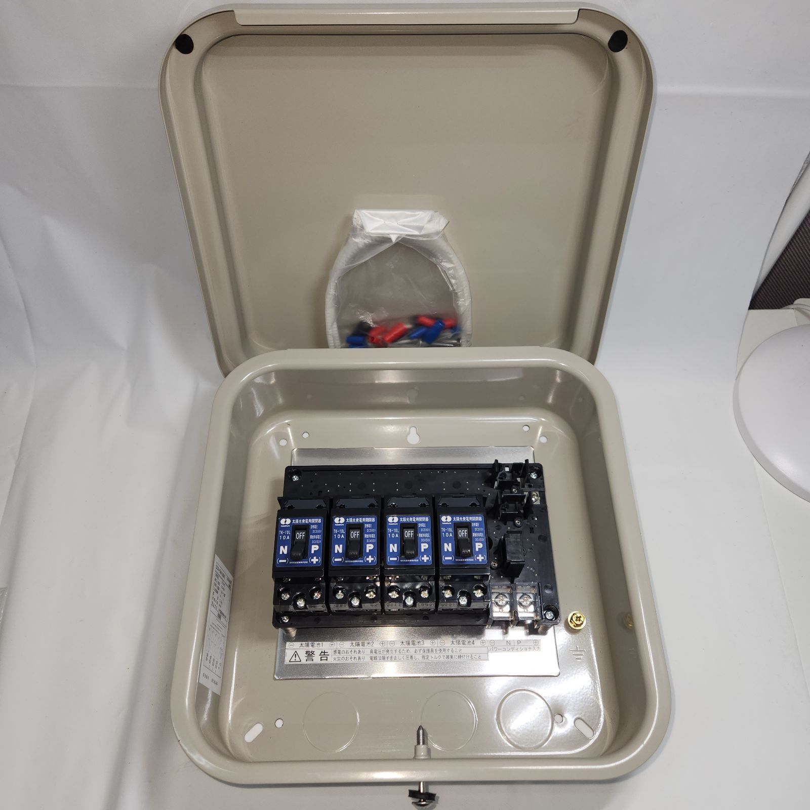 ソーラーフロンティア 太陽光発電用接続箱 SCO－03A1001 