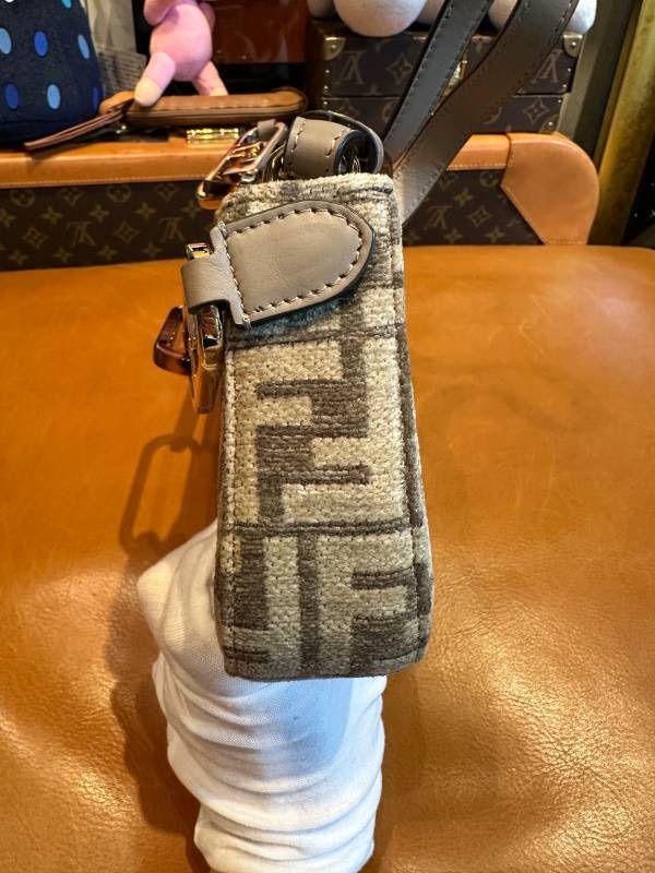 FENDI フェンディ オーロック スウィング グレー FFロゴ ジャガード  