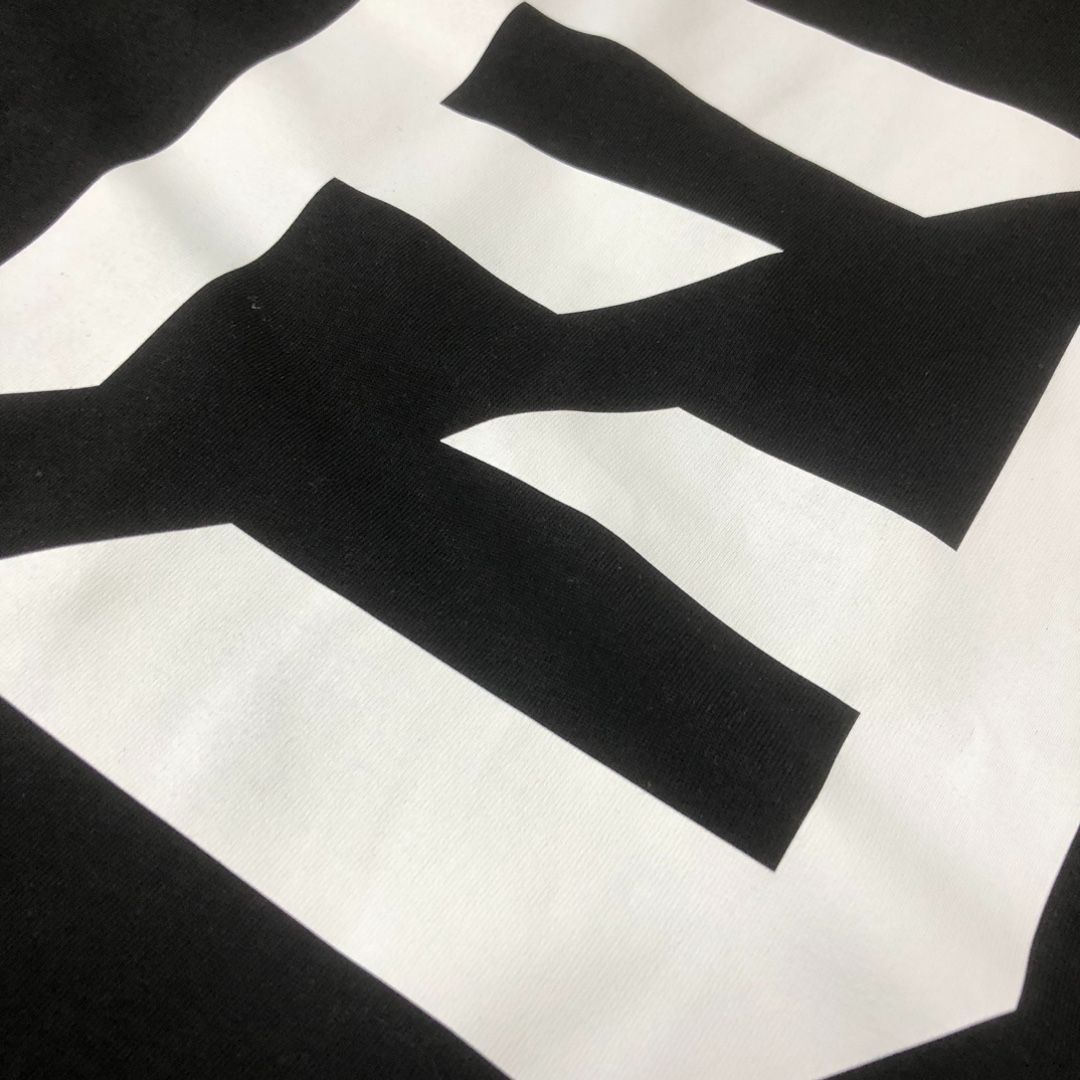 関税込★VIP価格【FENDI】ジップディテール クルーネックTシャツ 本日限定特価】FENDI クルーネックTシャツ - 高品質コットンで