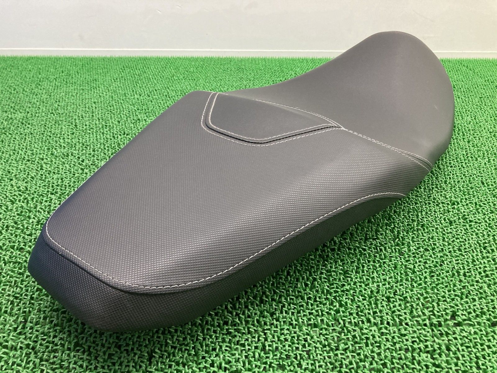 ホンダ純正パーツ ADV160 シート K0W ホンダ 純正 バイク 部品 KF54 白 