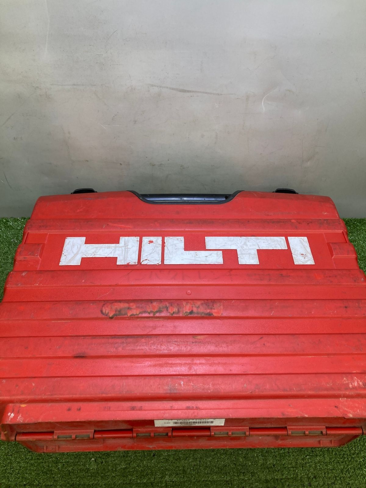 ヒルティ 21.6v充電式インパクトレンチ