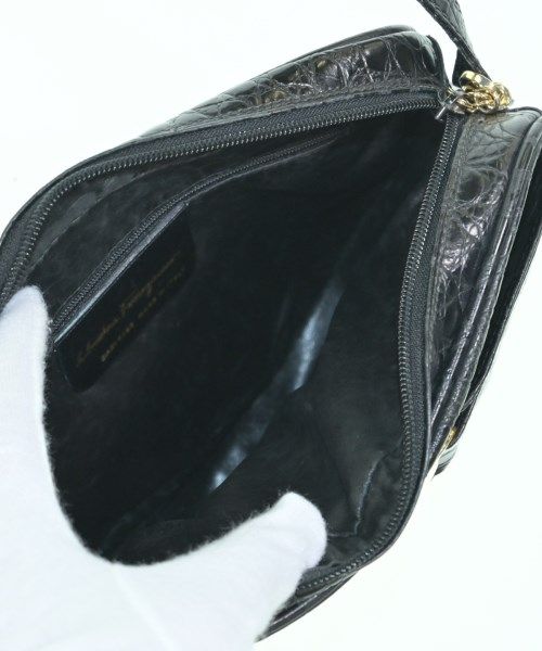 ショルダーバッグ