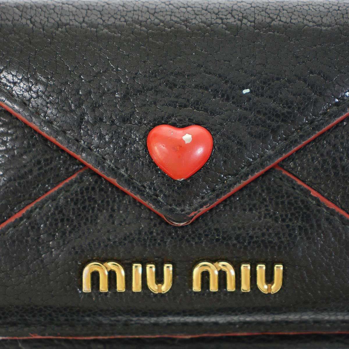 【美品】MIU MIU 三つ折り財布 ラブレター ブラック/レッド miu miu ミュウミュウ マドラス ラブレター 3つ折りコンパクト