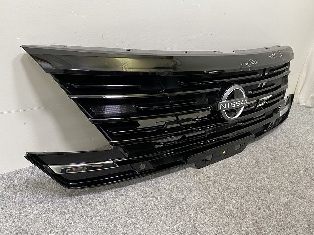 セレナ X/XV/C28/NC28 e-POWER/GC28 純正 フロント グリル