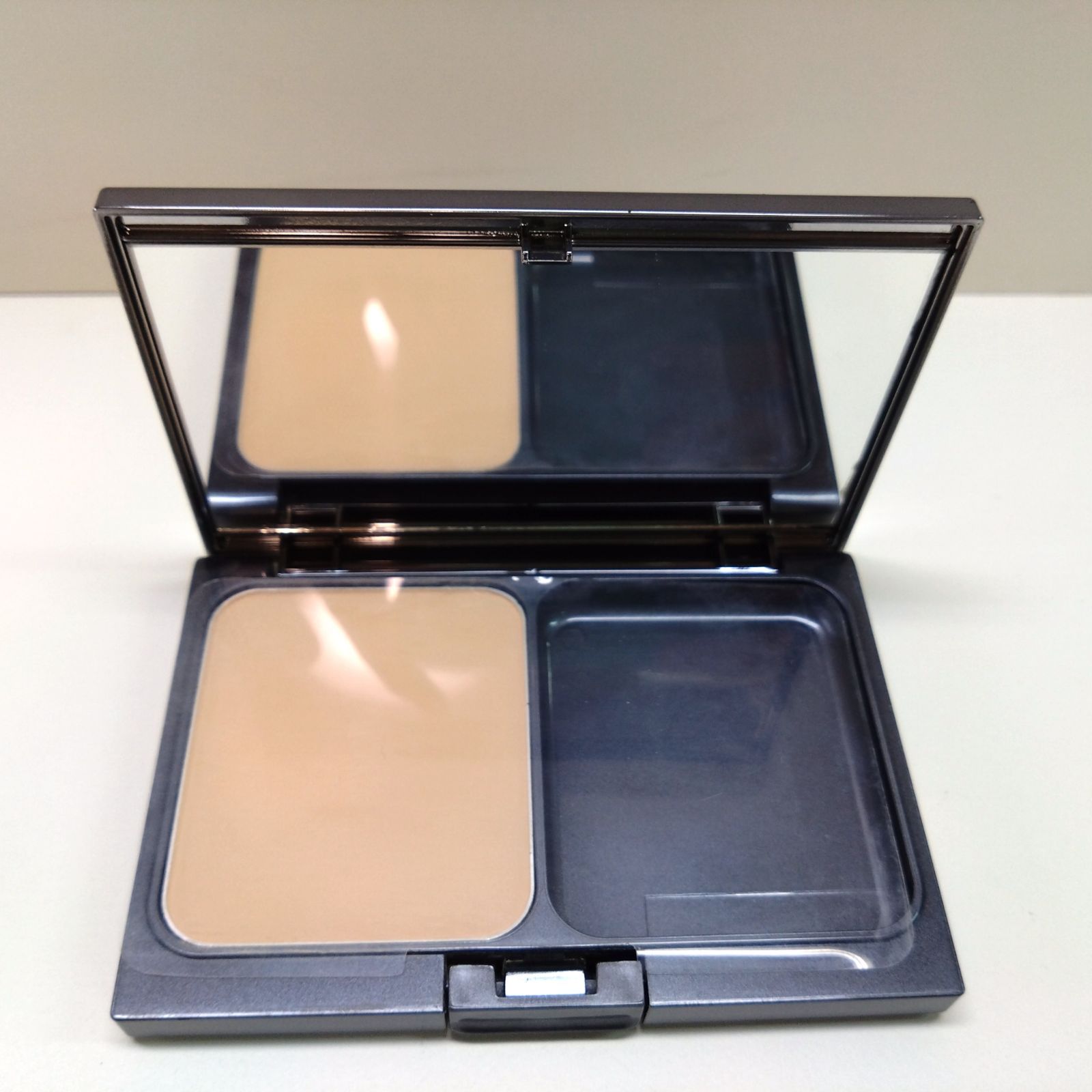 サキナ ファンデーション(ケース付)&粉おしろいセット