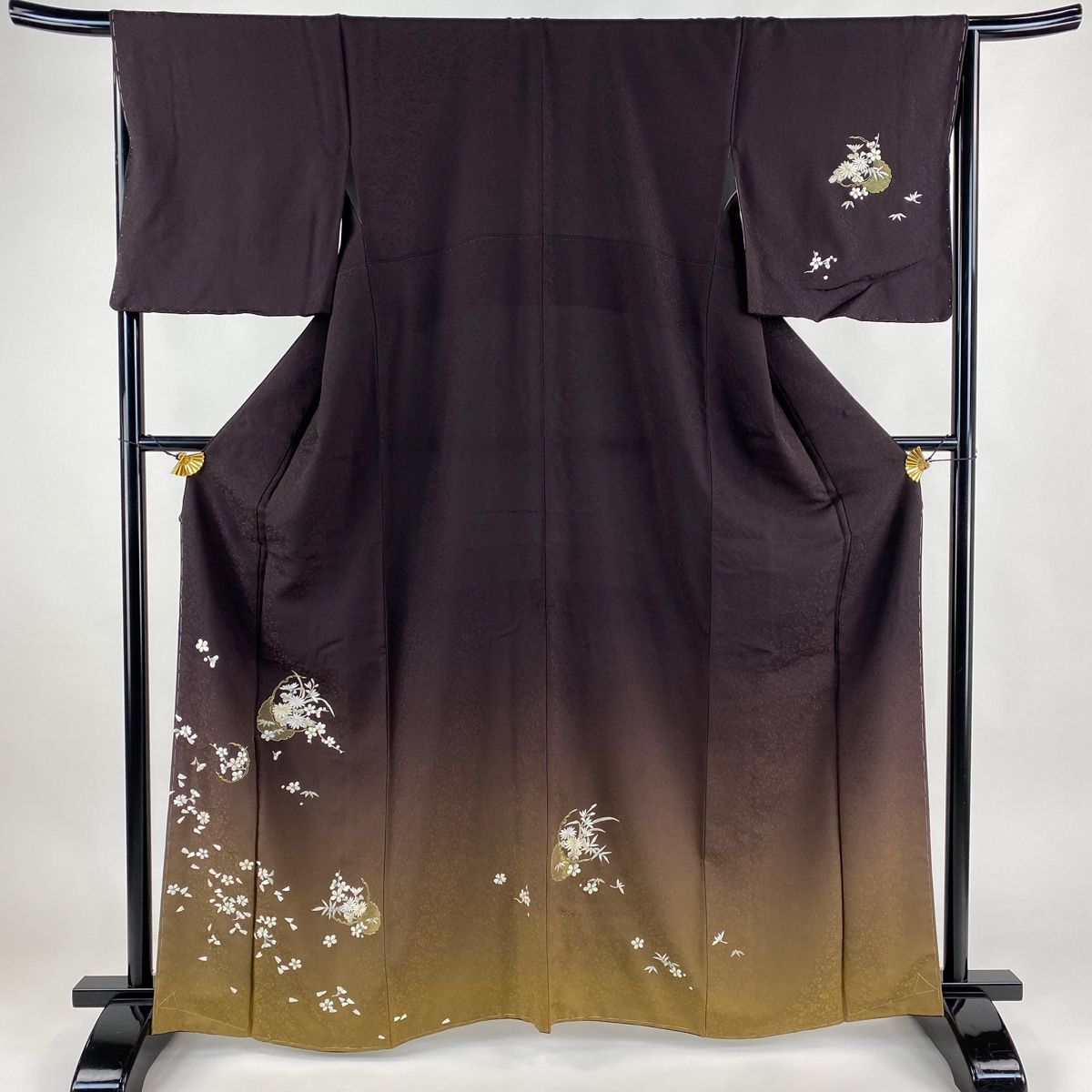 付下げ 身丈164cm 裄丈66.5cm M 袷 雪輪 草花 刺繍 金糸 茶紫 正絹 名品