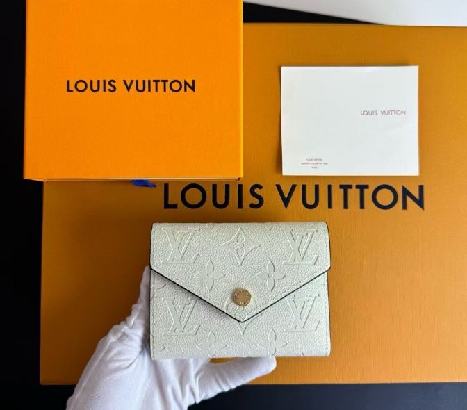 LOUIS VUITTON ルイヴィトン 折り財布