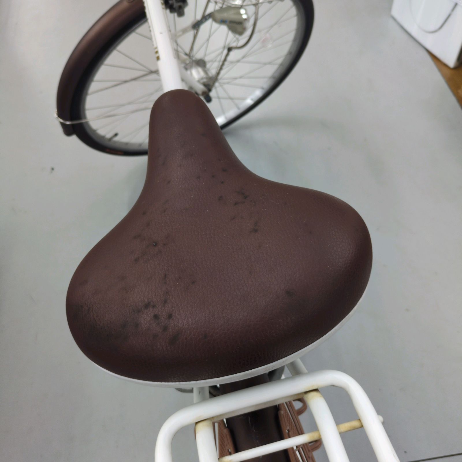 J557 ★サビキズ使用感★普通自転車★Meiritsu★内装3段★LEDオート★27インチ J557 ☆サビキズ使用感☆普通自転車☆Meiritsu☆内装3段☆LEDオート