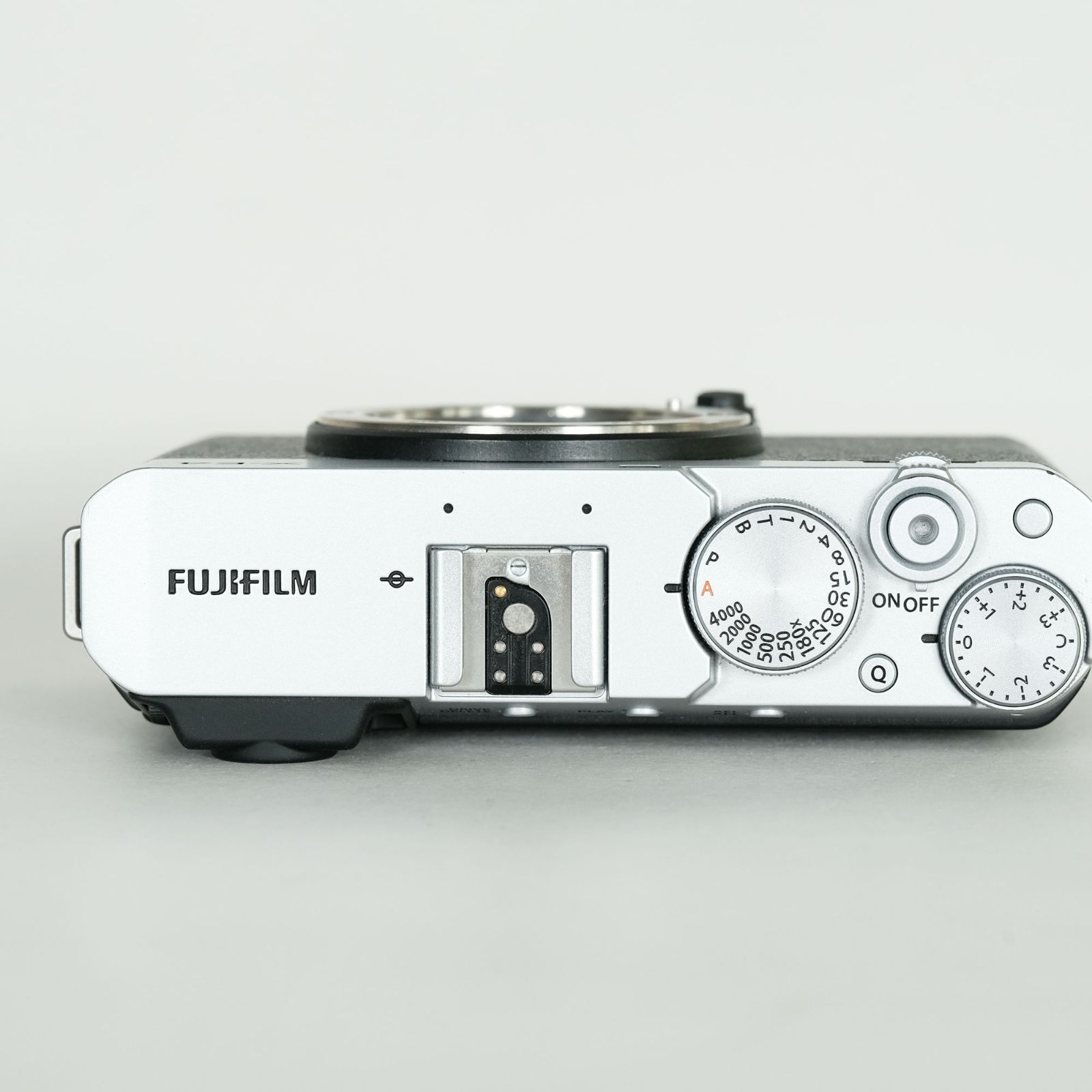 シャッター数4792回｜FUJIFILM X-E3 [ボディ シルバー] シャッター数4792回｜FUJIFILM X-E3 [ボディ シルバー]