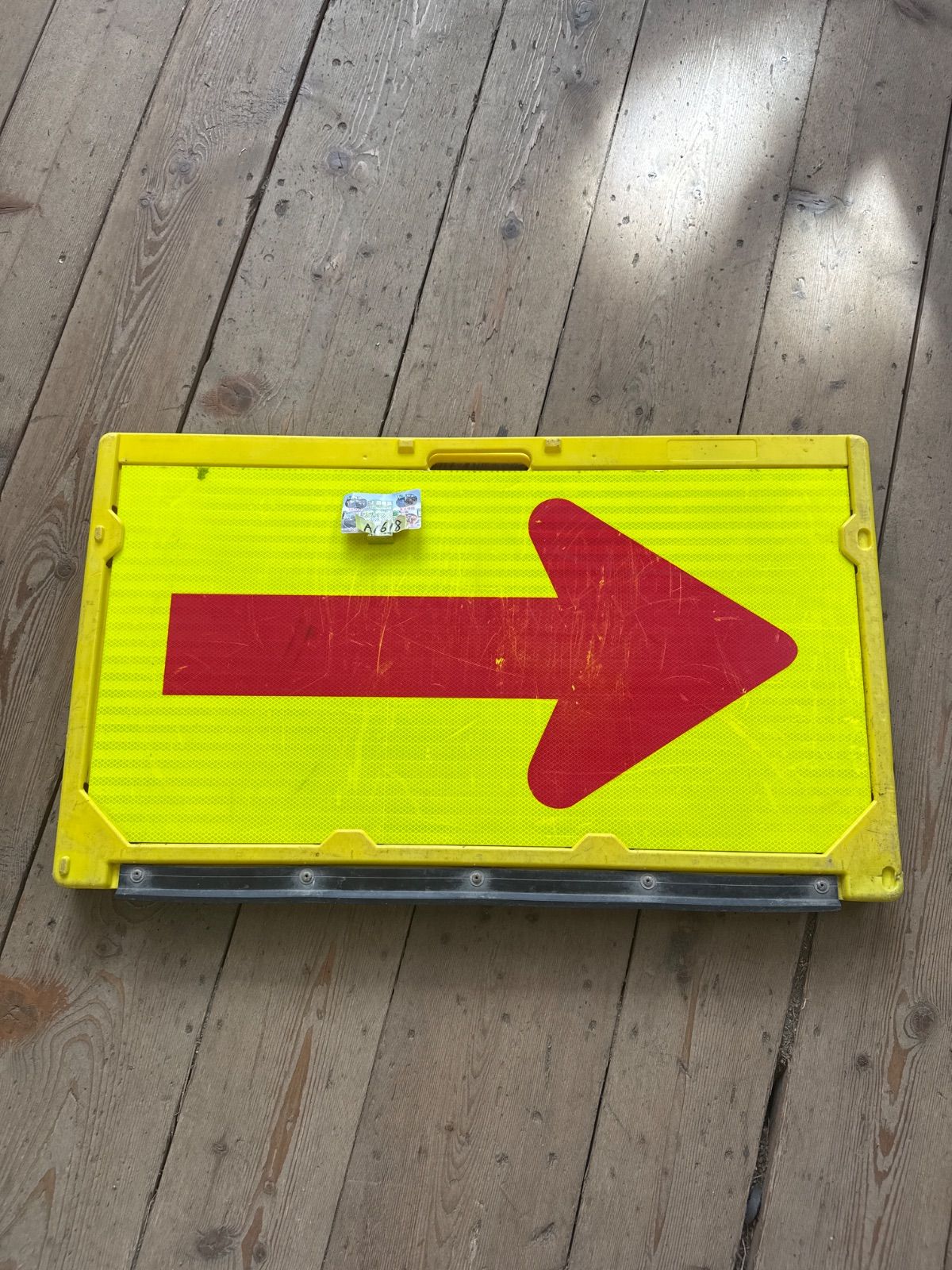 蛍光二方向矢印板 赤矢印 工事 折りたたみ