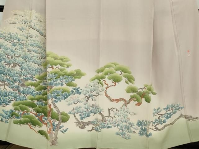 色留袖 松文