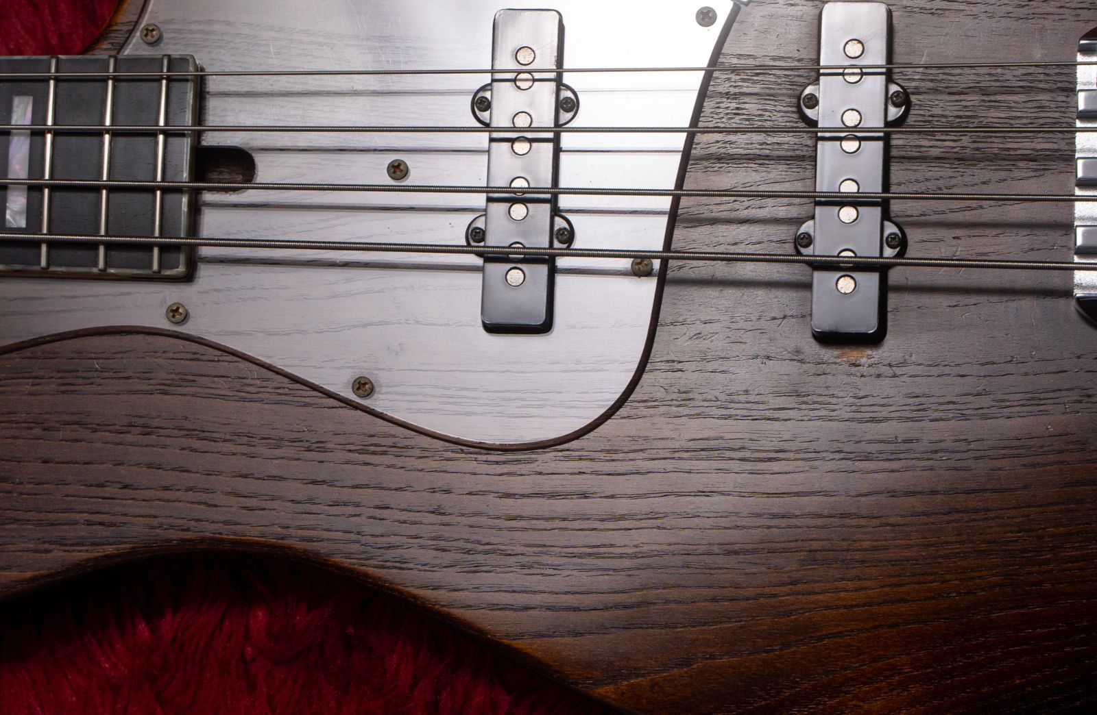 G&L USA L-2000 BASS サンバースト 4弦ジャンク品 G&L USA L-2000 BASS サンバースト 4弦ジャンク品 ベース自慢大会