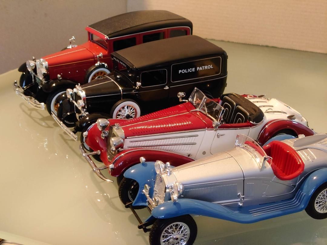 偉大な 1/18 フォード パネル ポリスワゴン Ford panel car 1931