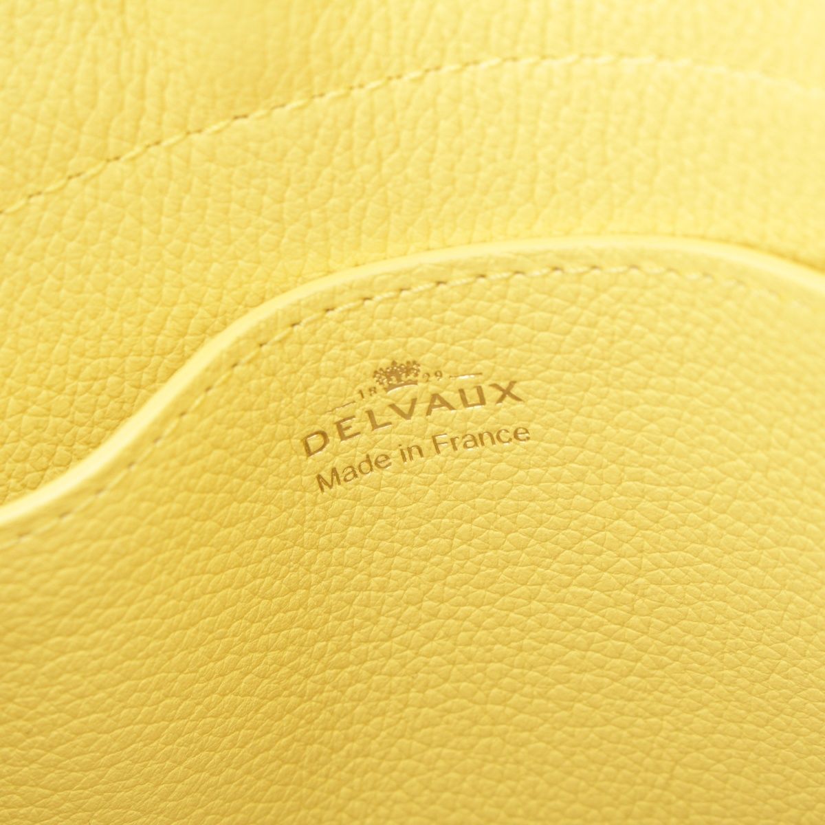 デルヴォー タンペートクラッシュ ジャンピングカーフ 2way ショルダー  