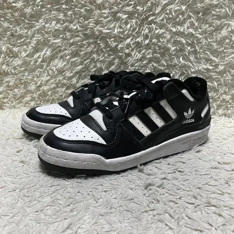265 ADIDAS adidas アディダス フォーラム ロー スニーカーズ