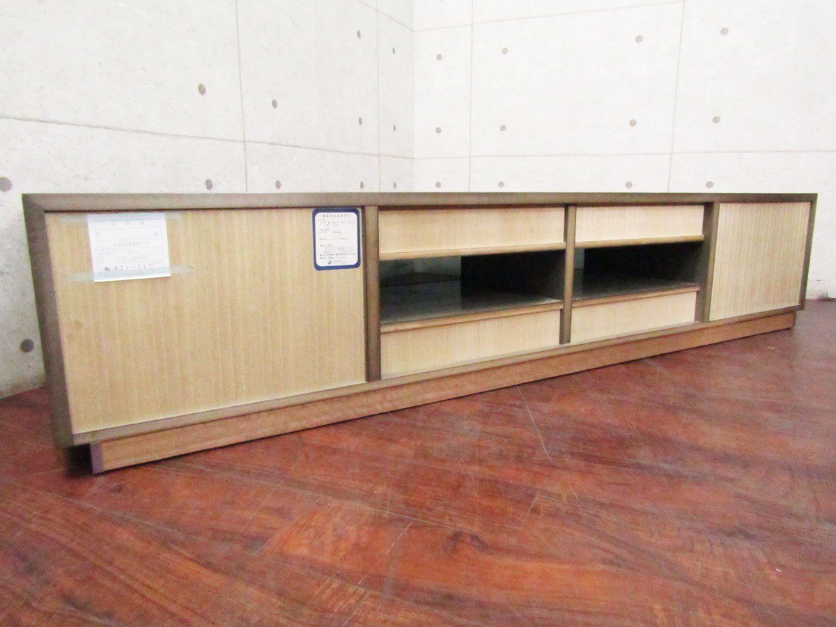 展示品　松岡家具製造 クレモナ サイドボード LED照明付き 　IDC大塚家具 展示品 松岡家具製造 クレモナ サイドボード LED照明付き IDC