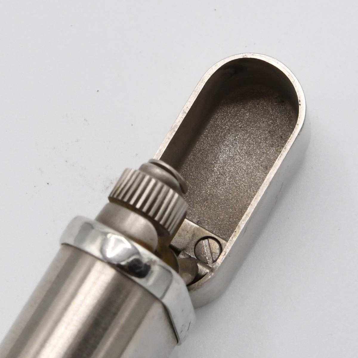 カルティエCartierシルバー波模様ガスライター ヴィンテージ Cartierライター カルティエ ライター オーバル 波模様 GP カルティエ Cartier ガスライター ヴィンテージ