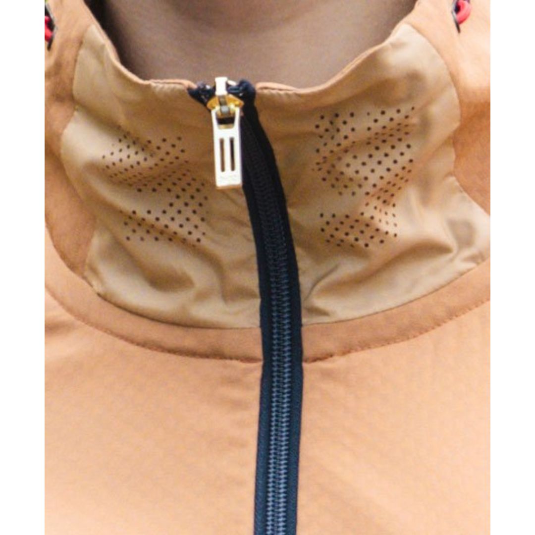 未使用品　ESCADA GOLF ロゴプリントジャケットとキュロットのセット 未使用品 ESCADA GOLF ロゴプリントジャケットとキュロットの