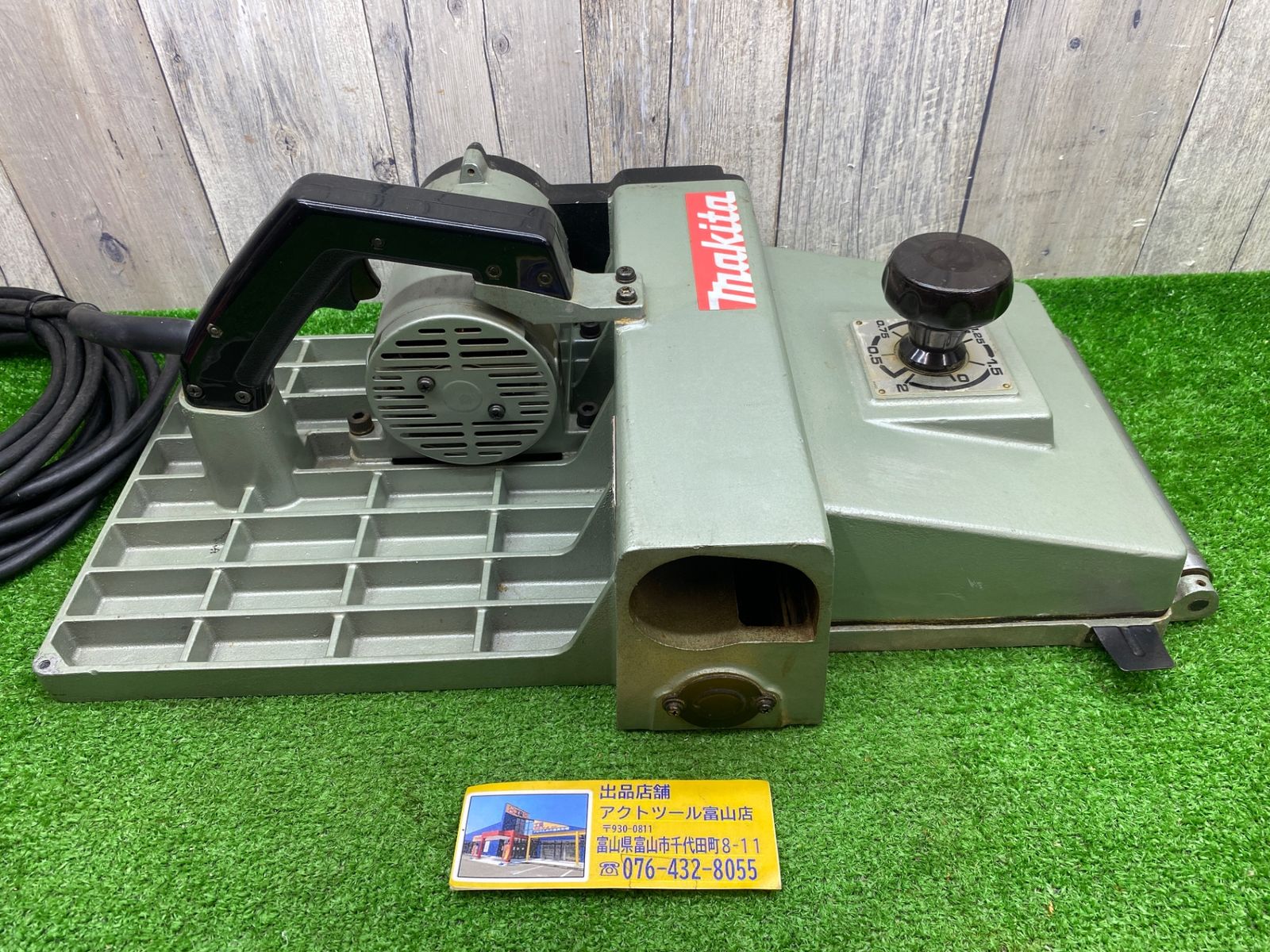 【お取引中】マキタ一尺カンナ　KP310 マキタ 電気カンナ KP310 一尺一発切削（有効切削幅312㎜）動作品